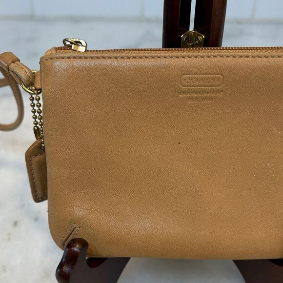 Coach Wristlet Bag Purse Smooth Leather tan Wallet Pouch Clutch - Picture 3 of 14